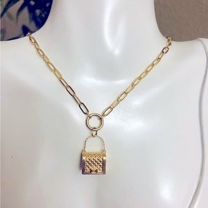18K Saudi Paperclip with Bag Pendant 18-20”